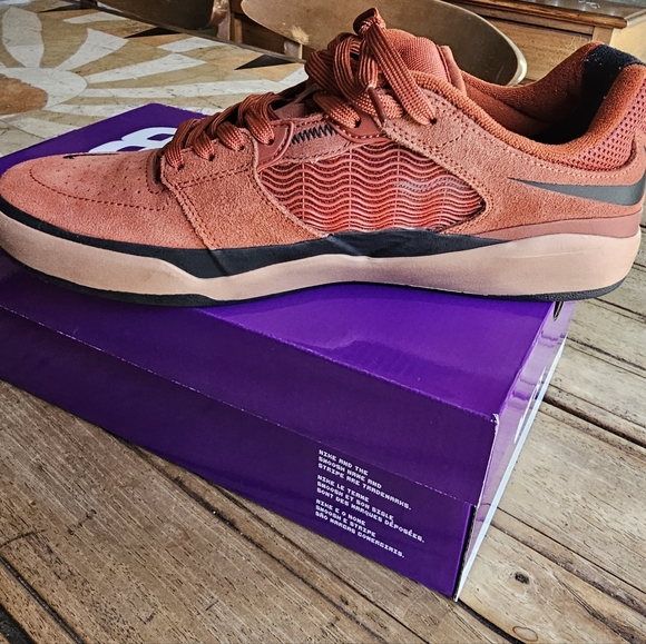 Nike SB Ishod Wair Skate Shoes - Picture 13 of 13